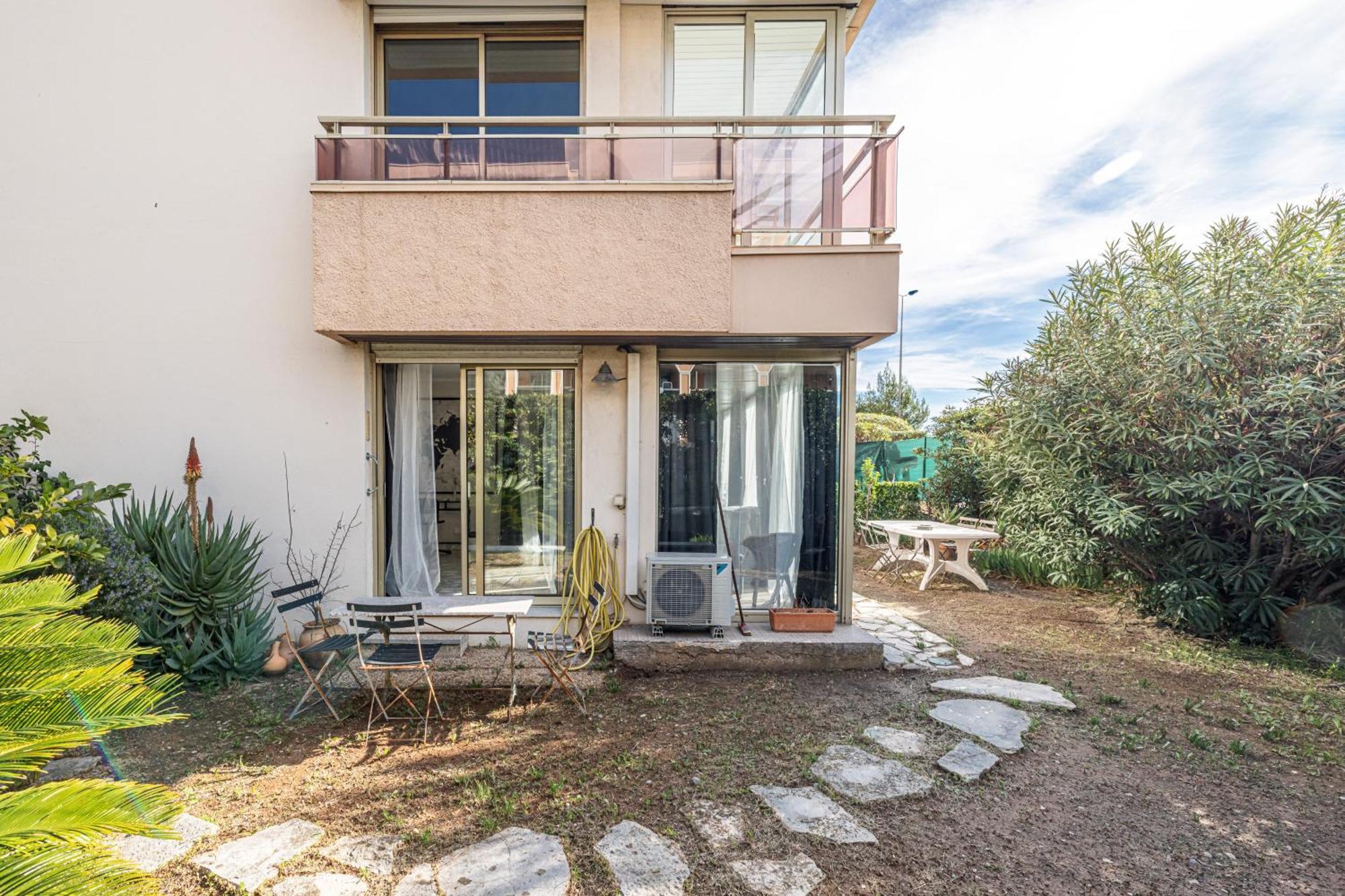 Le Globe Trotteur Apartment Saint-Laurent-du-Var Exterior foto