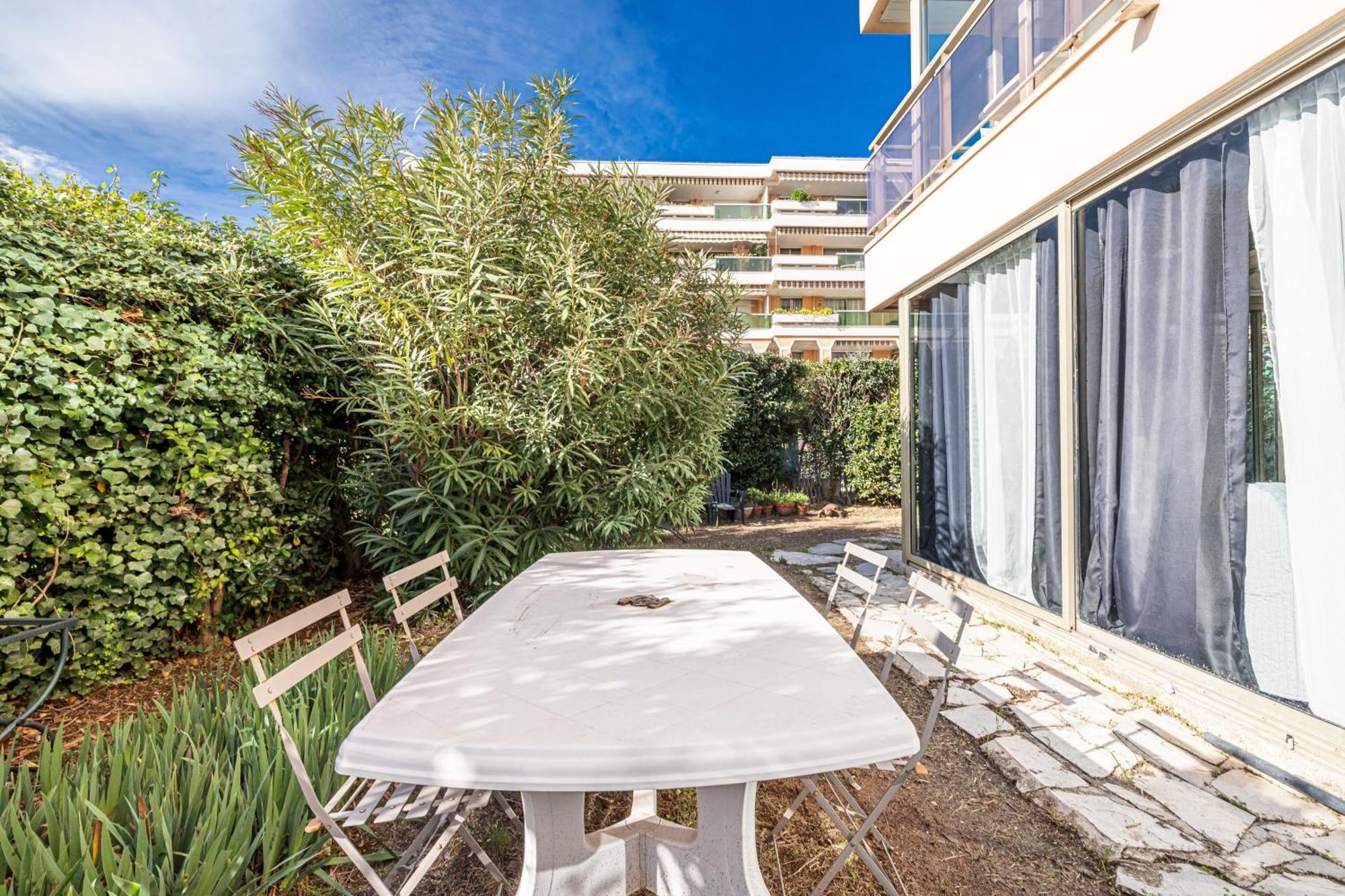 Le Globe Trotteur Apartment Saint-Laurent-du-Var Exterior foto